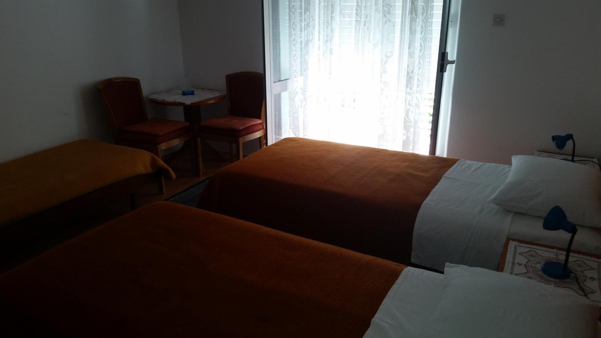 Guesthouse Storelli ロプド エクステリア 写真
